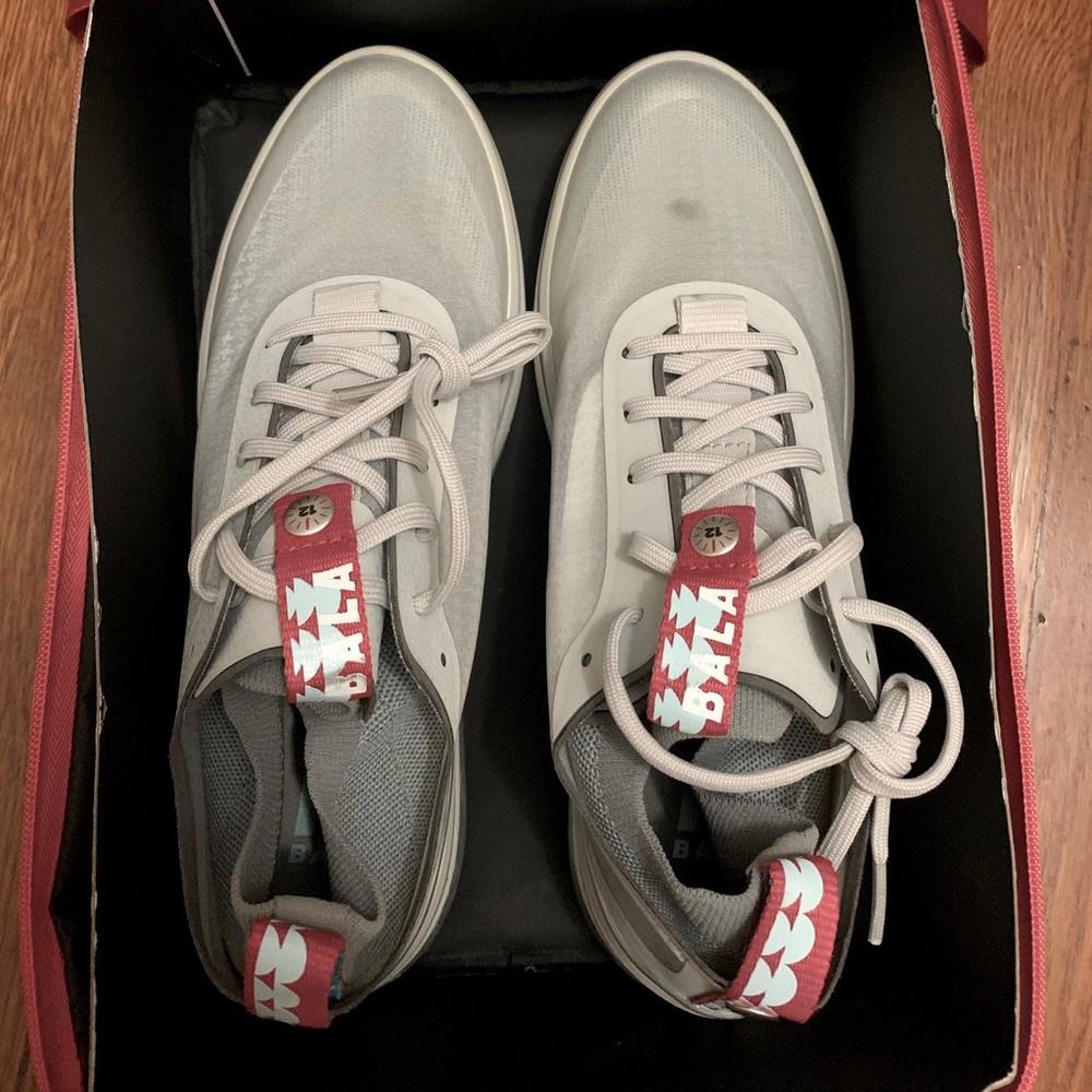NIB BALA Twelves Footwear for healthcare workers Nurses 8.5 Women’s 7.5 Men’s